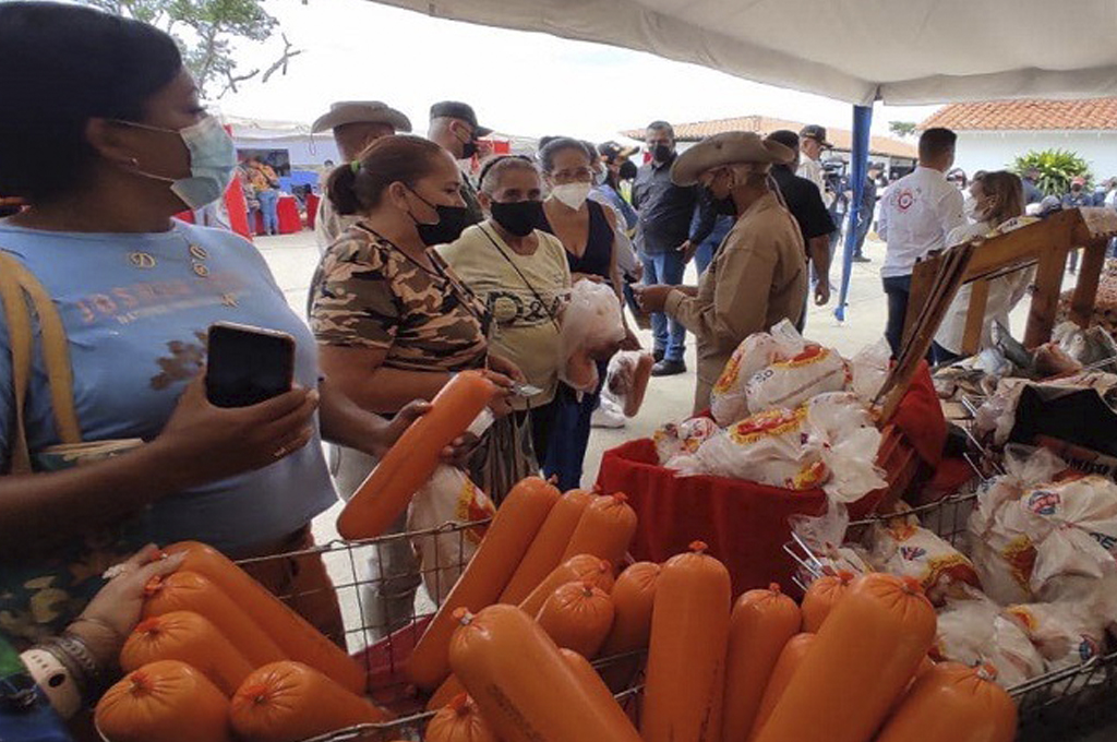 Ferias del Campo Soberano distribuyen casi 10 mil toneladas de proteína